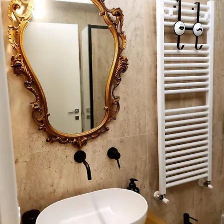 Le Finestre Sul Apartment